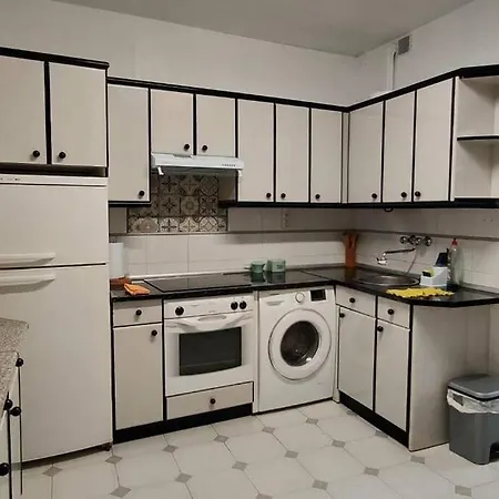 Apartment En El Casco Viejo De Castro Urdiales